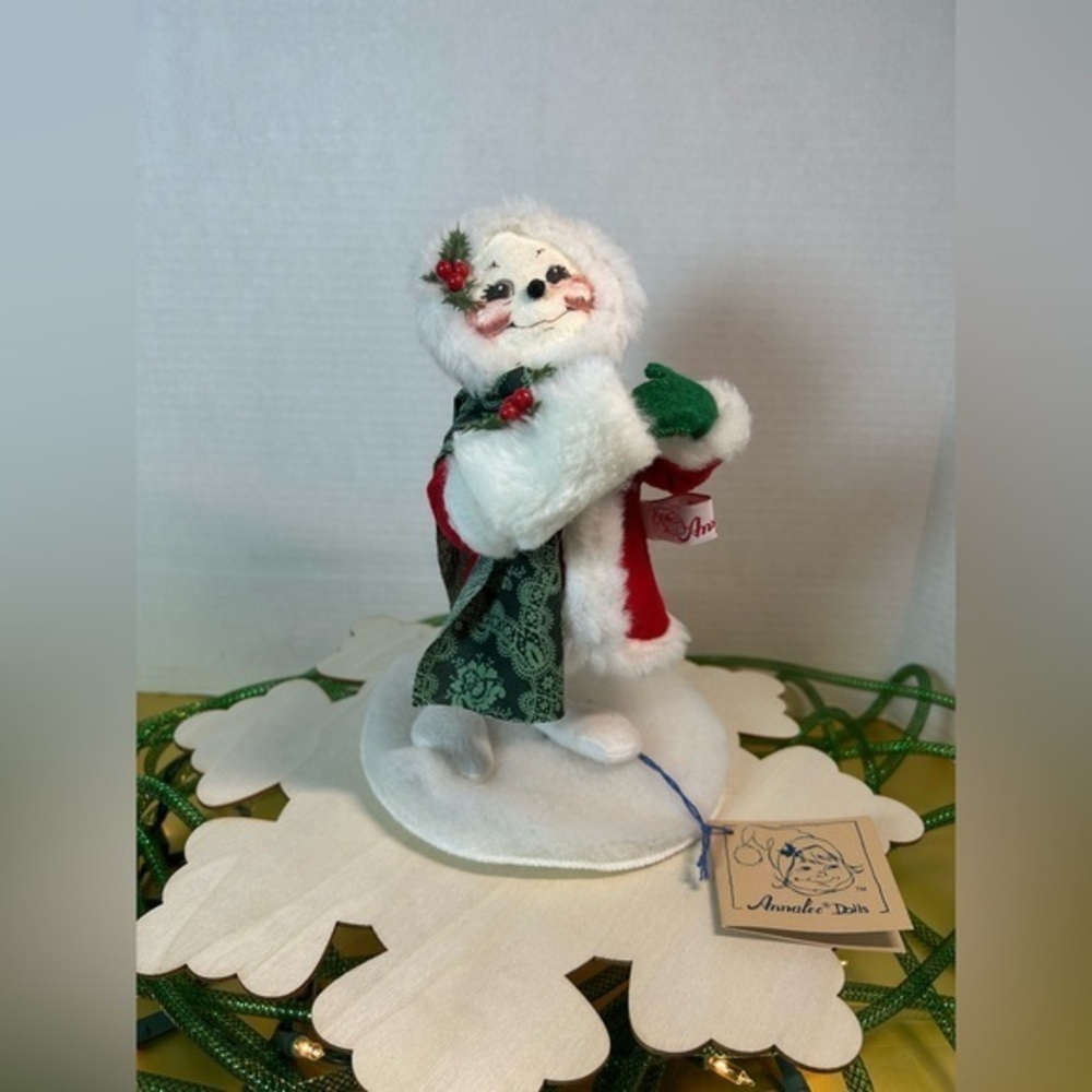 Annalee snow girl with muff 1993